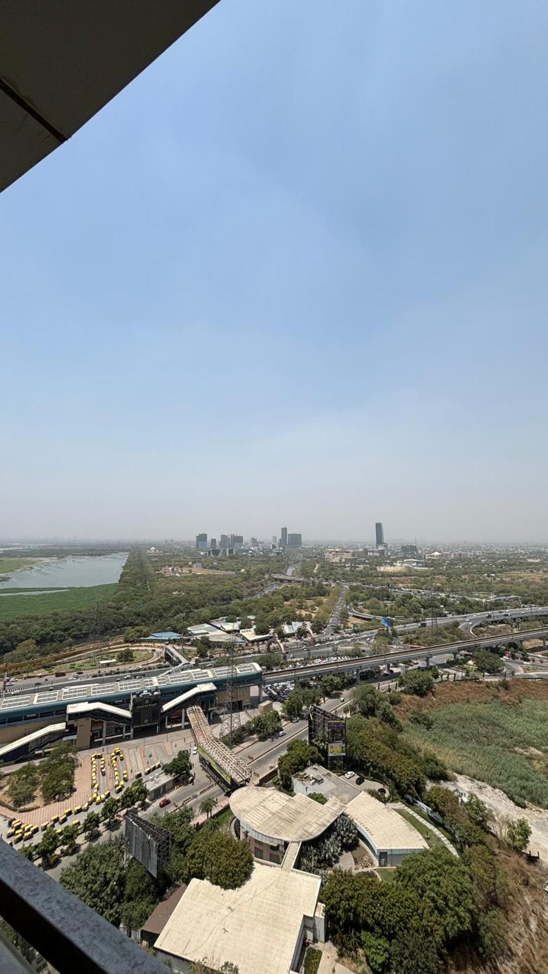 Countryside Luxury Suites - Supernova Noida Nova Deli Exterior foto