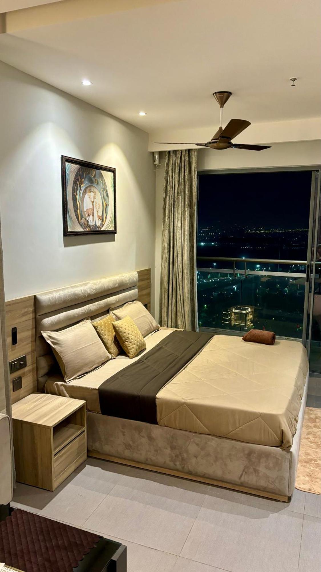 Countryside Luxury Suites - Supernova Noida Nova Deli Exterior foto